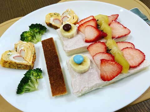 子どもの日☆簡単！食パンde鯉のぼりプレート☆